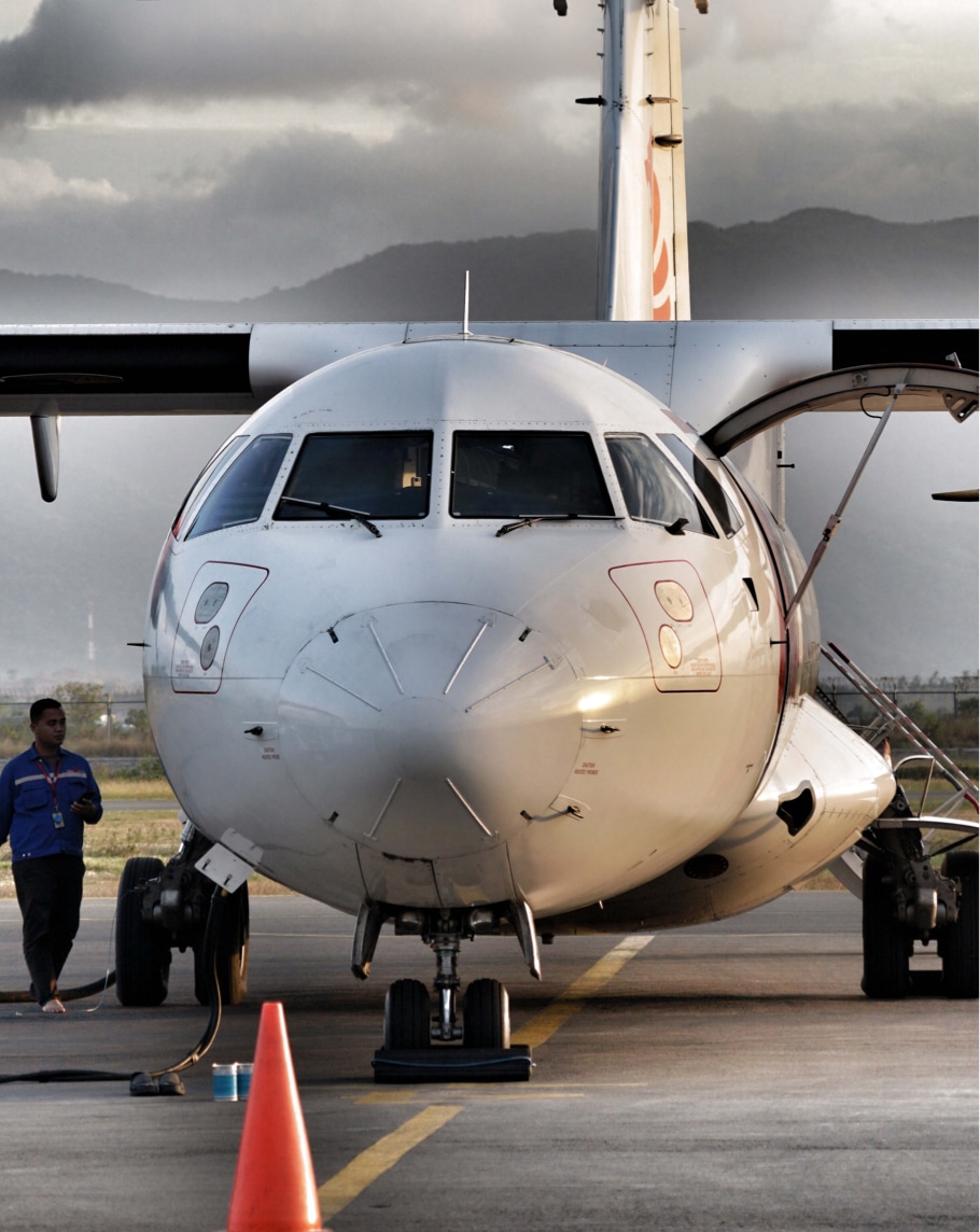 MECACHROME - avions réginaux ©ifik-ismoedjati-unsplash